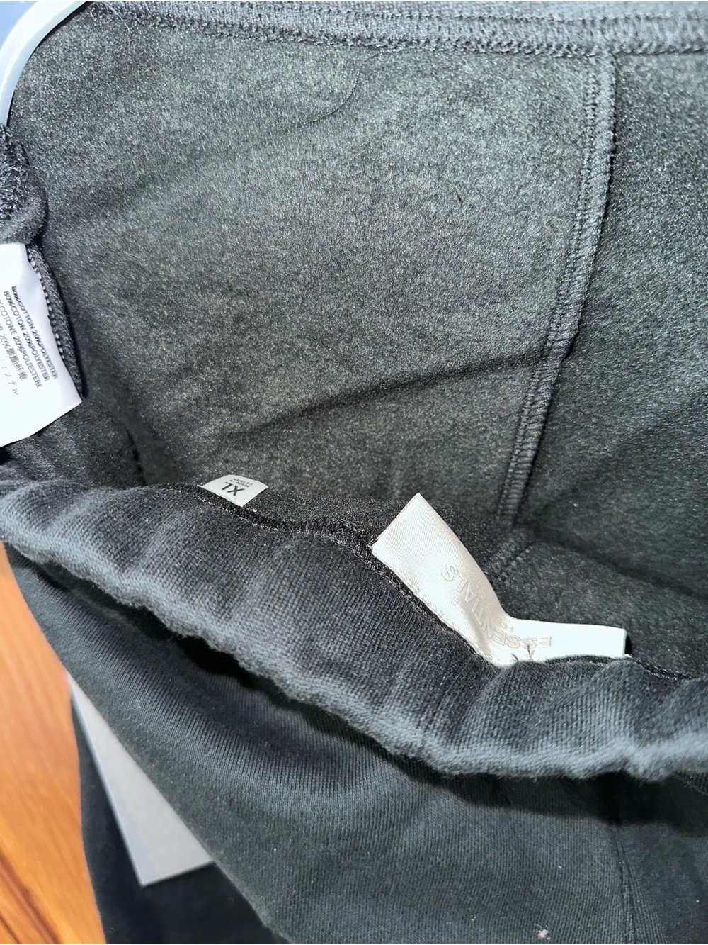 FEAR OF GOD ESSENTIALS Classic Fleece Sweatpant in Black  Size XL - Picture 6 of 7